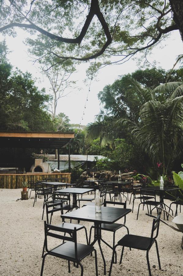 Lost Boyz Hostel Playa Santa Teresa  Exterior photo